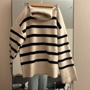 Trendy Zara sweater NWOT
